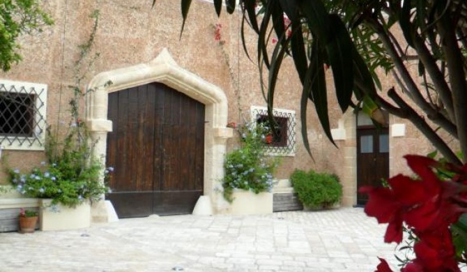 Ampio monolocale in villa a due passi dal mare
