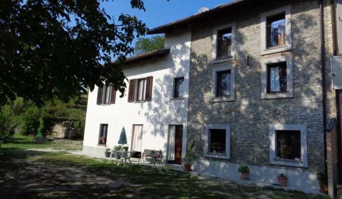 Il cortile dei frutti selvatici