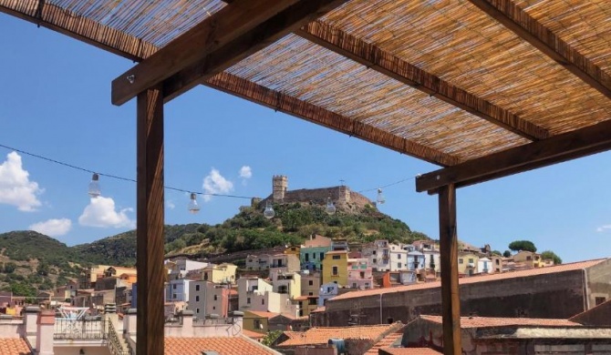 Large authentic 2-bed apartment Panoramic views