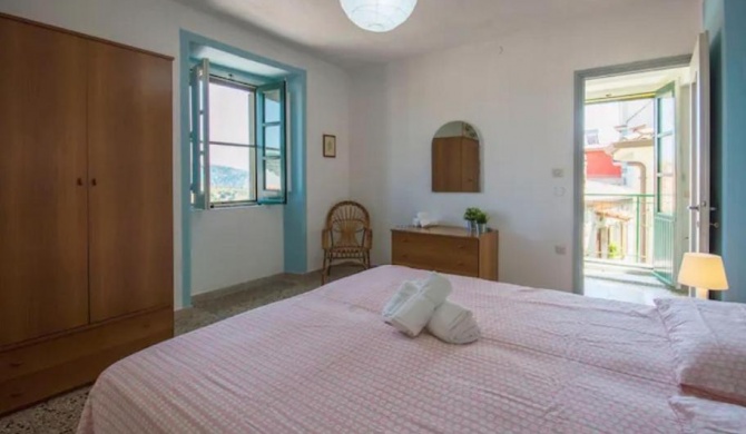 La Timpa house with view on the Squillace gulf.