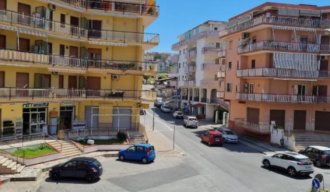 Rent an apartment in the picturesque Scalea, Italy